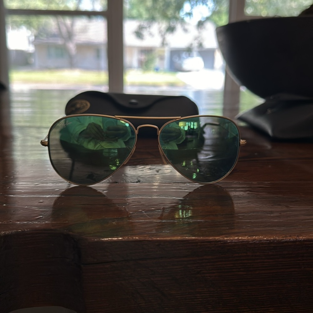 Ray Ban Aviator Glasses - Picture 9 of 11